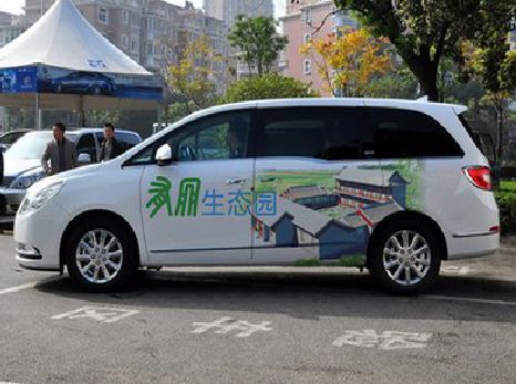 洞口户外车贴喷绘如何保持效果?